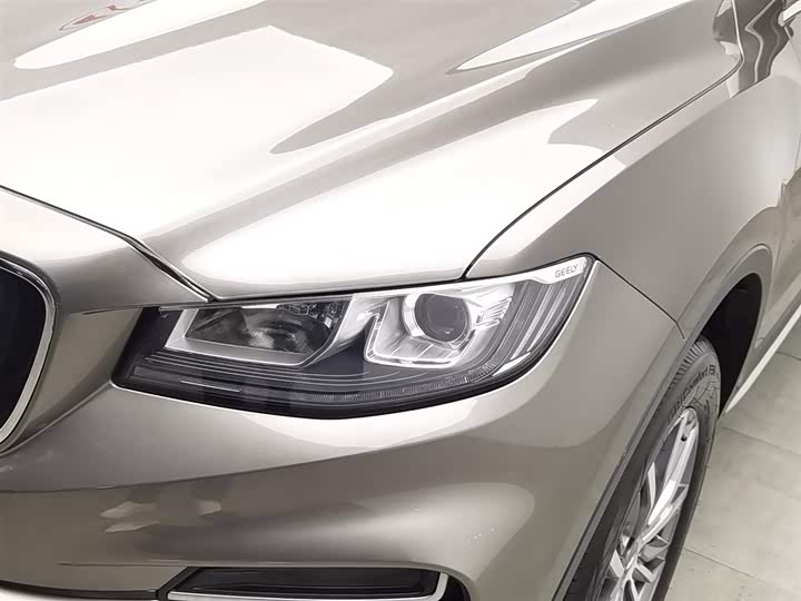 Фото 7 - Geely Atlas