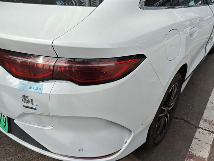 Фото 8 - BYD Qin L