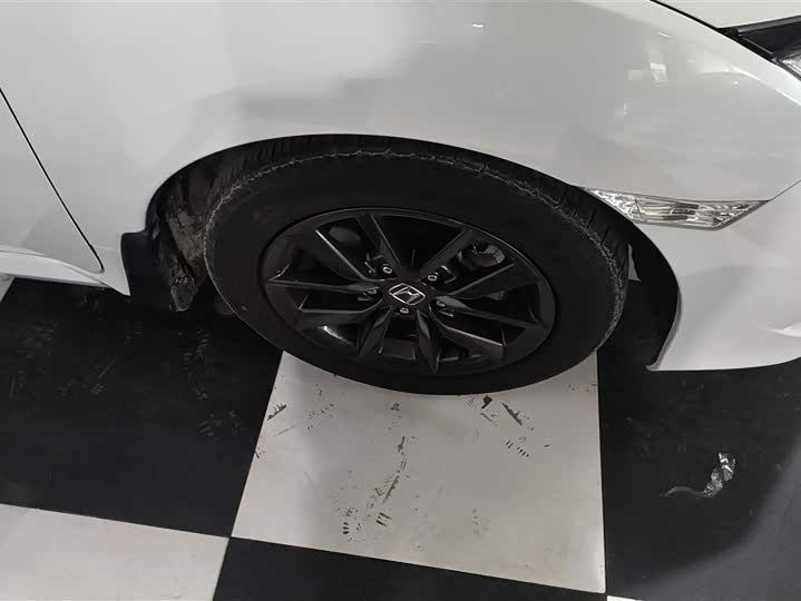 Фото 6 - Honda Civic