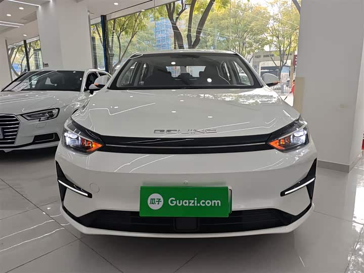 Photo 3 - Beijing EU5 Plus