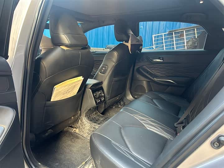 Фото 6 - Toyota Avalon