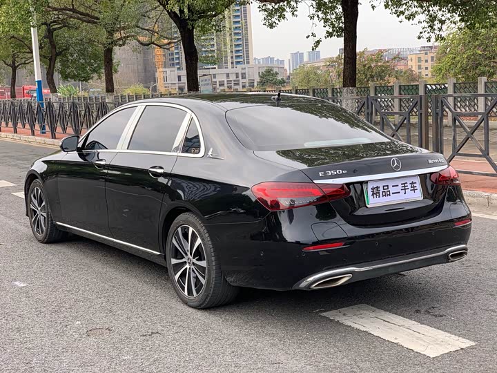 Photo 6 - Mercedes-Benz E-Class Hybrid