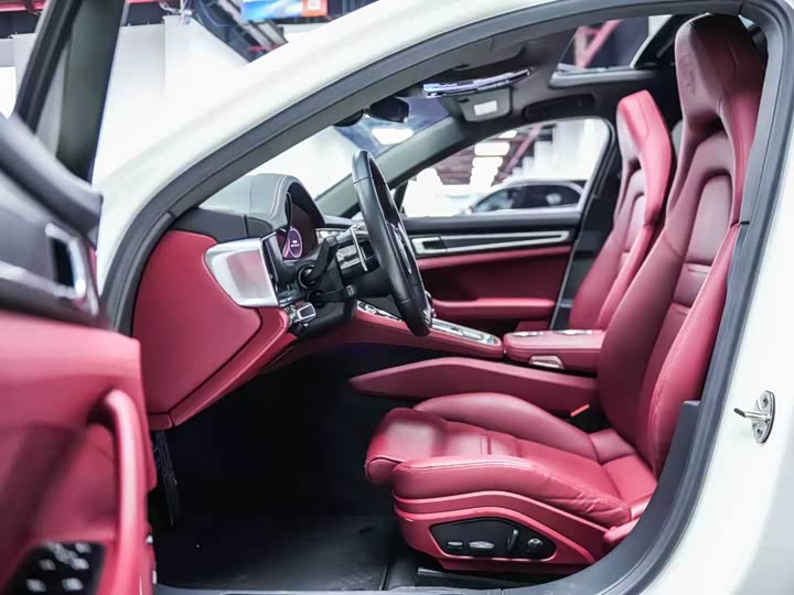 Фото 7 - Porsche Panamera