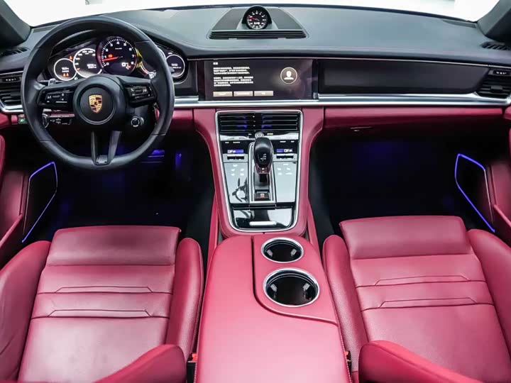 Фото 9 - Porsche Panamera