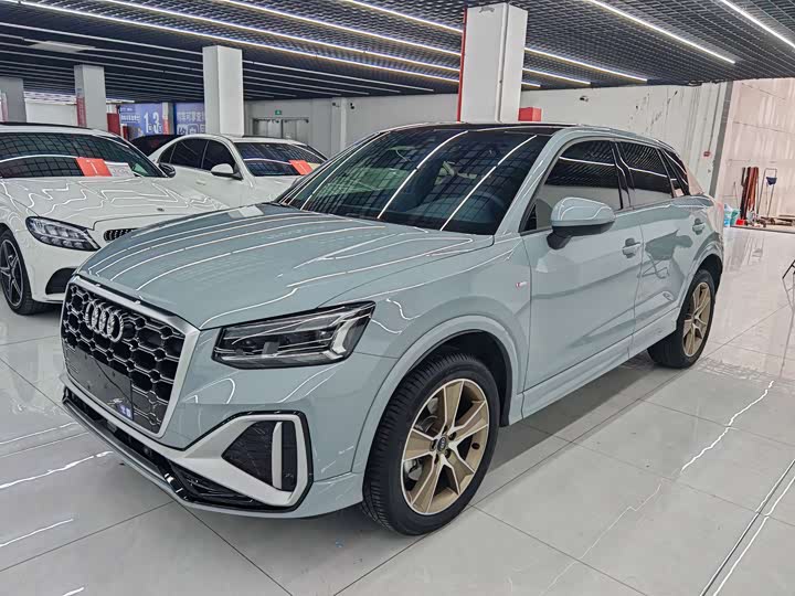 Фото 1 - Audi Q2L