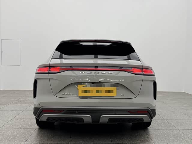 Фото 5 - Denza N7