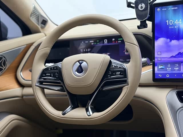 Фото 9 - Denza N7