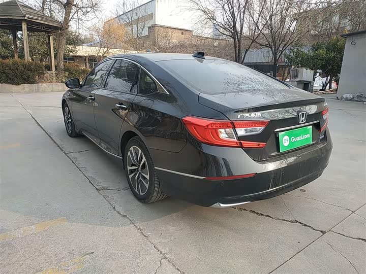 Фото 5 - Honda Accord