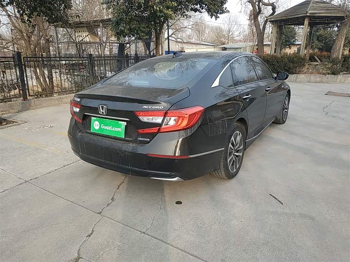 Фото 7 - Honda Accord