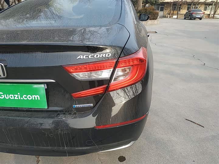 Фото 8 - Honda Accord