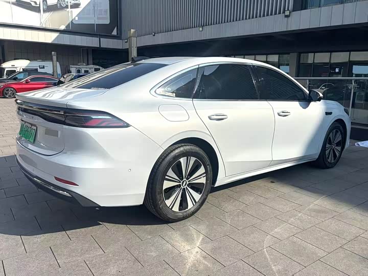 Фото 9 - Geely Galaxy A7