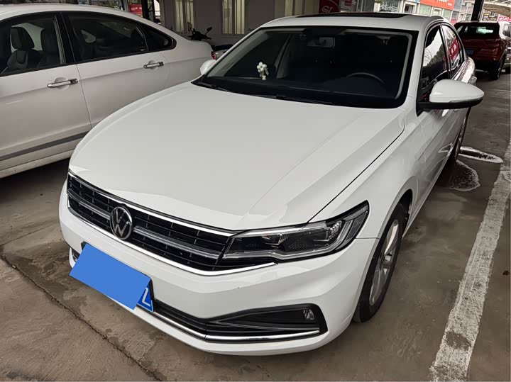 Фото 1 - Volkswagen Bora