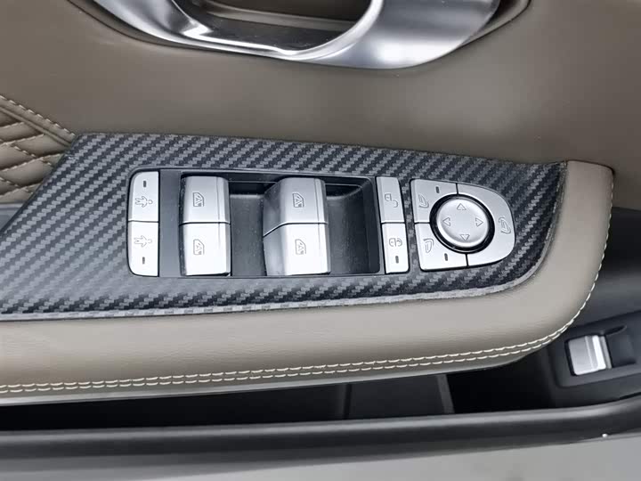 Фото 9 - BYD Han