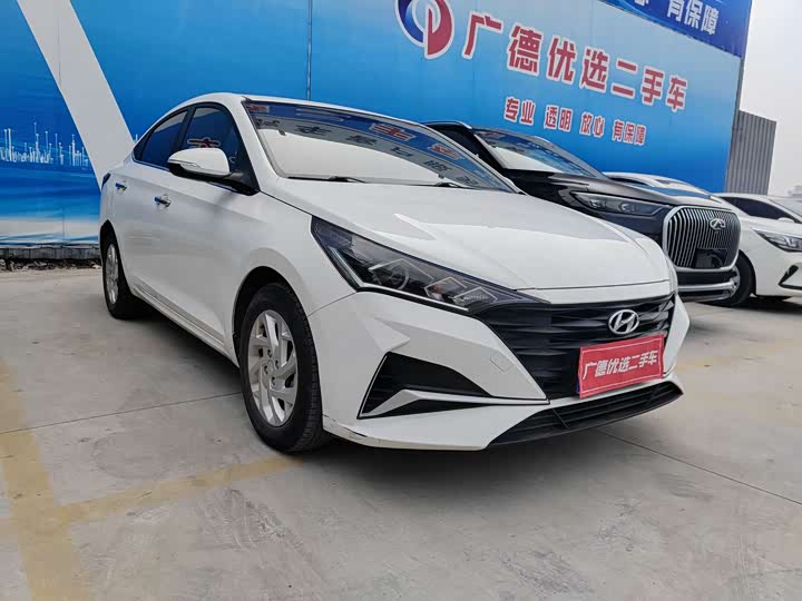 Фото 3 - Hyundai Verna