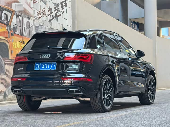 Фото 4 - Audi Q5L
