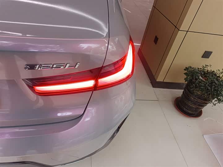 Фото 8 - BMW 3 Series