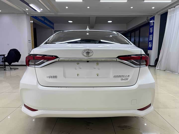 Фото 5 - Toyota Corolla