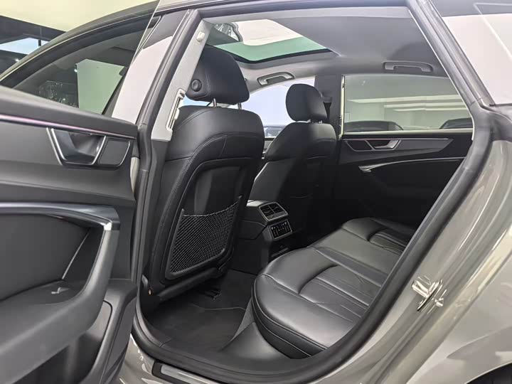 Фото 6 - Audi A7