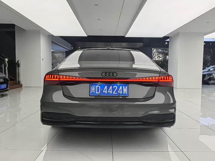 Фото 8 - Audi A7