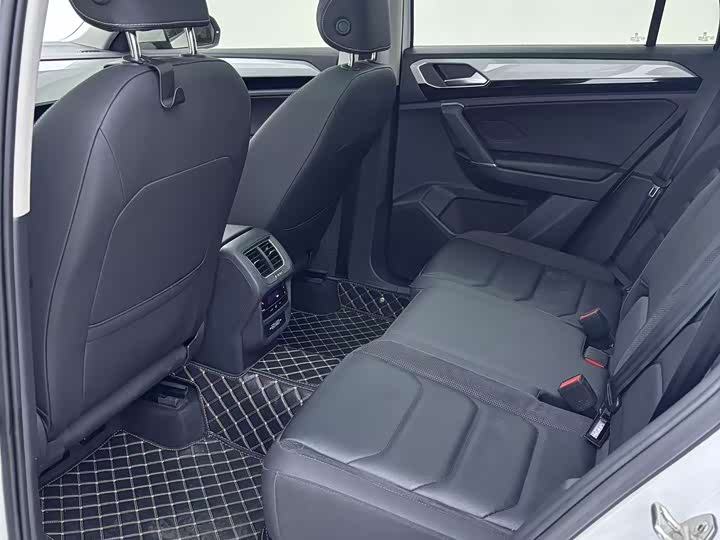 Фото 9 - Volkswagen Tayron