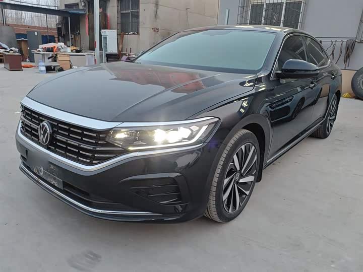 Фото 1 - Volkswagen Passat