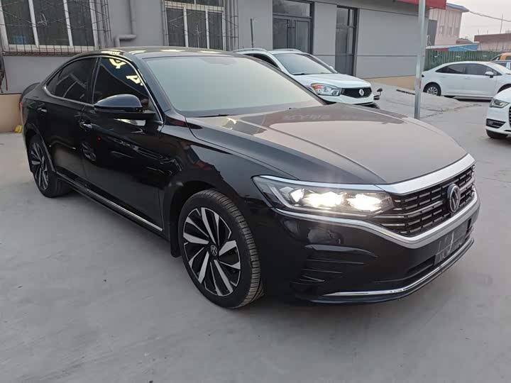 Фото 4 - Volkswagen Passat