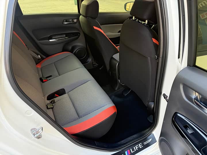 Фото 5 - Honda Life