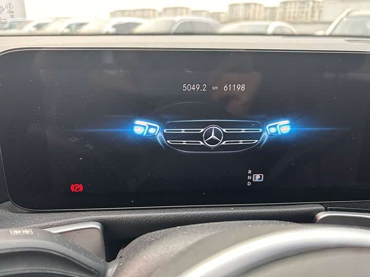 Фото 8 - Mercedes-Benz GLB-Class