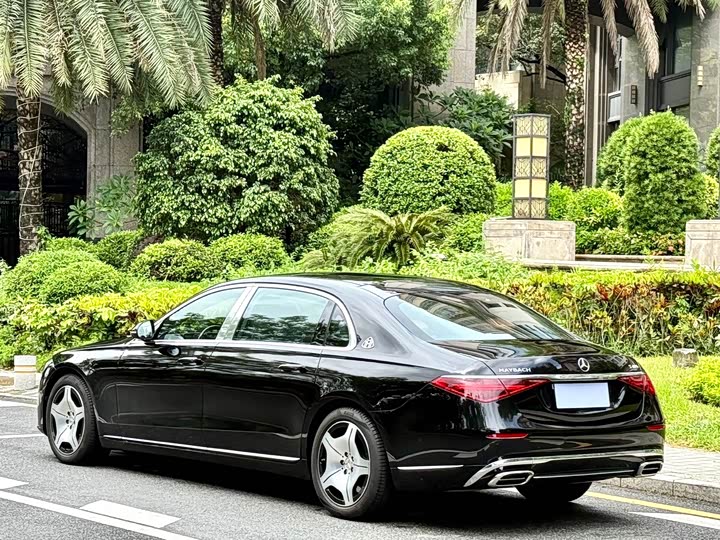 Photo 5 - Mercedes-Benz Maybach S-Class