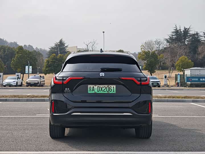 Фото 7 - Nio ES6