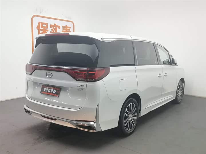 Фото 2 - GAC Trumpchi M8