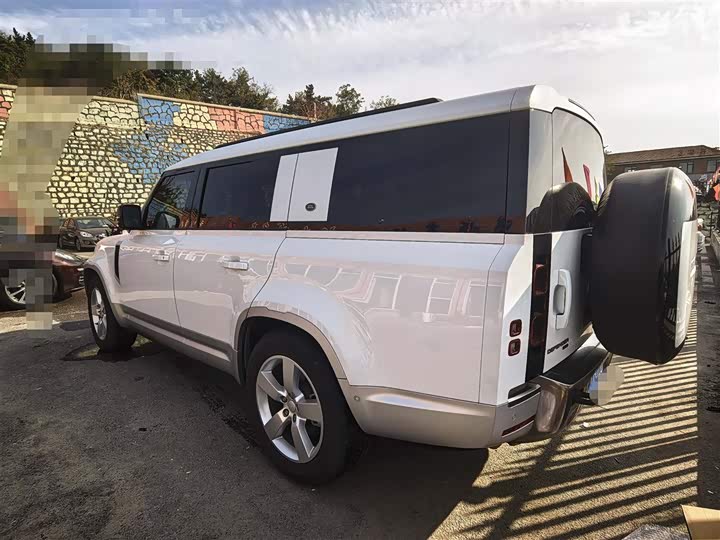 Фото 4 - Land Rover Defender