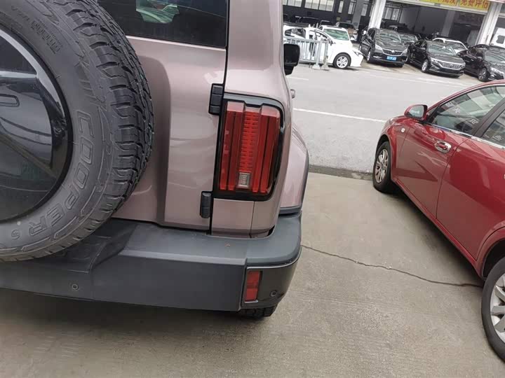 Фото 8 - Tank 300