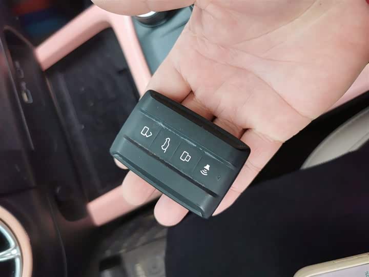 Фото 9 - Tank 300