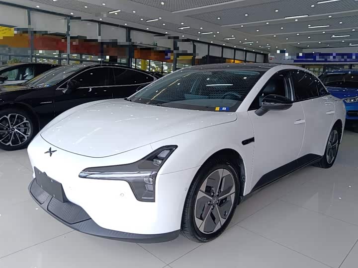 Фото 2 - XPeng Mona M03