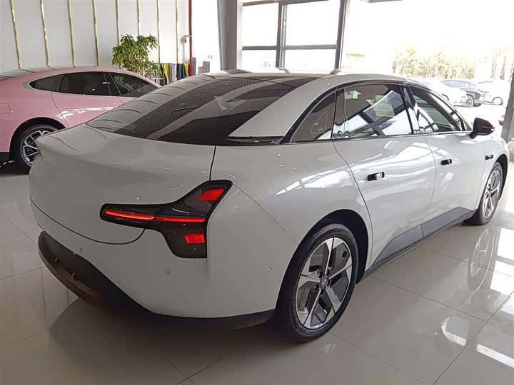 Фото 7 - XPeng Mona M03