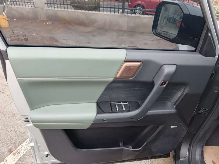 Фото 7 - Chery iCar 03