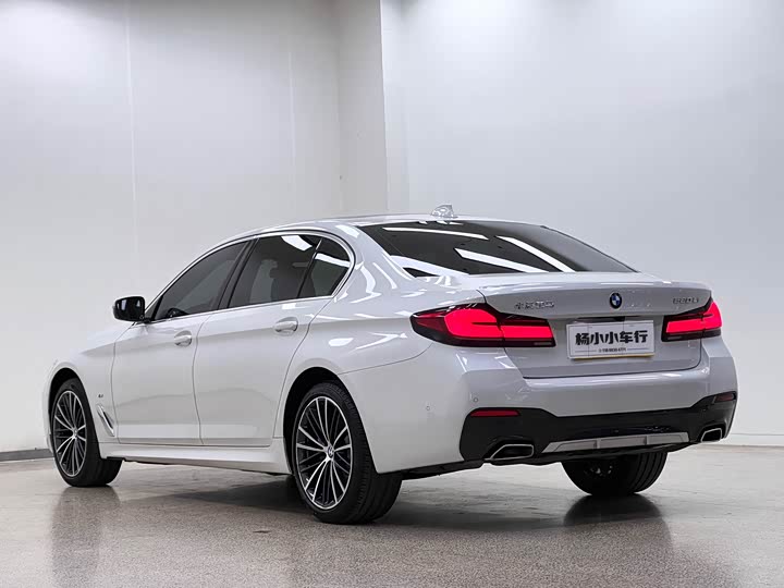 Фото 6 - BMW 5 Series