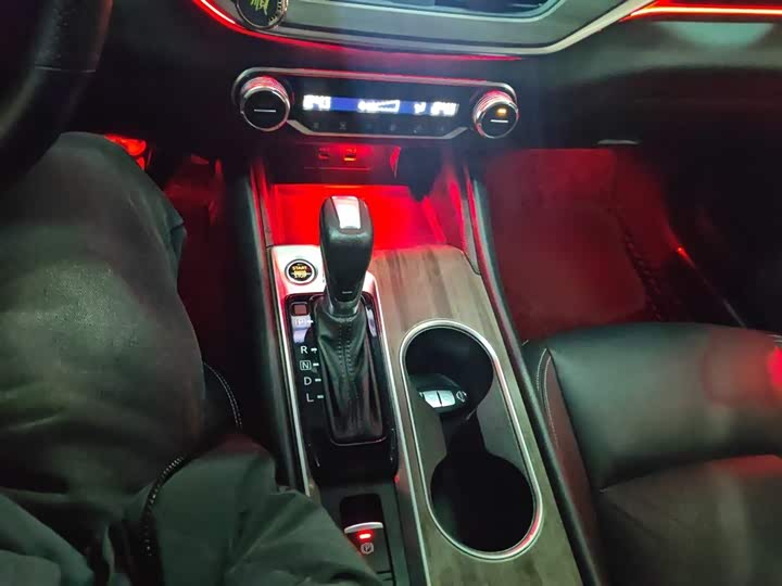 Фото 8 - Nissan Teana