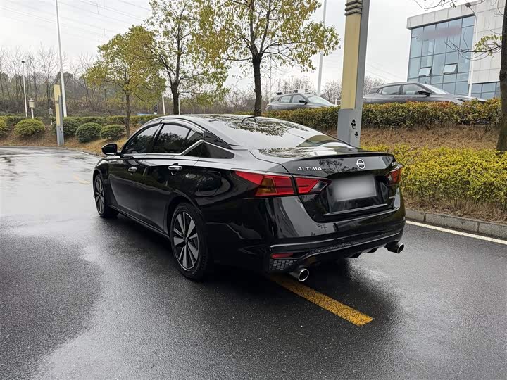 Фото 9 - Nissan Teana