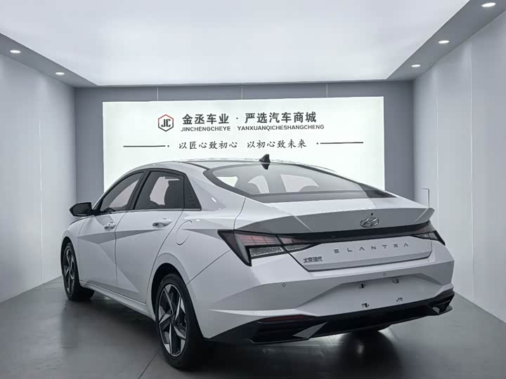 Фото 8 - Hyundai Elantra N line