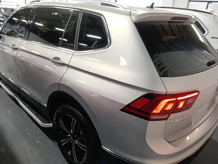 Фото 5 - Volkswagen Tiguan L Pro