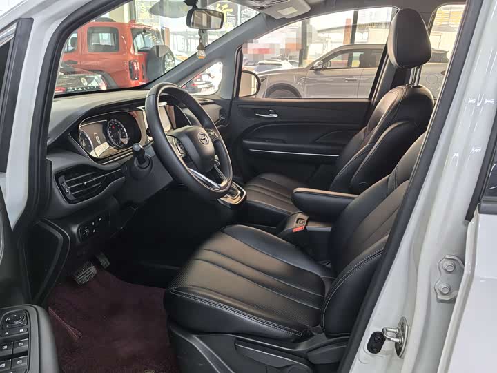 Фото 7 - GAC Trumpchi M6