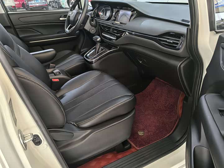 Фото 9 - GAC Trumpchi M6