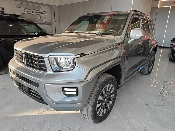 Фото 1 - Tank 700 Hybrid