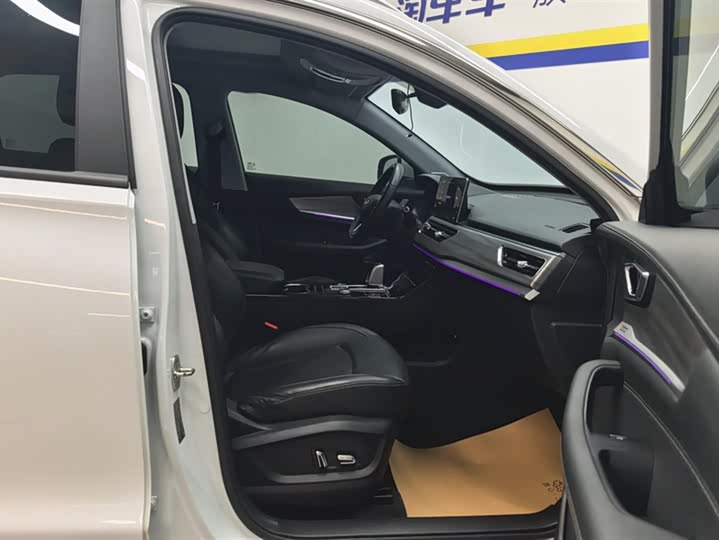 Фото 8 - Chery Tiggo 8