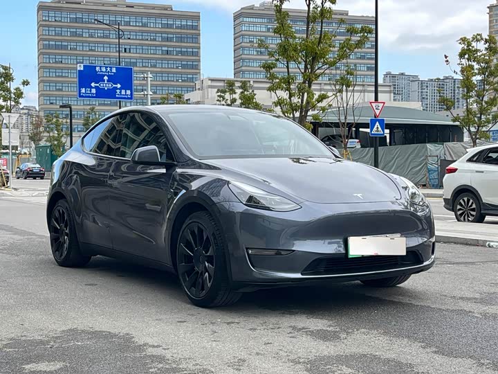 Фото 3 - Tesla Model Y