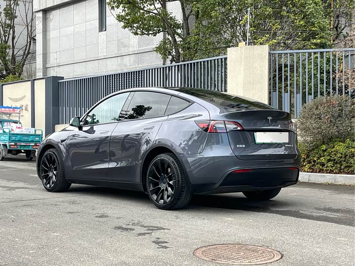 Фото 5 - Tesla Model Y