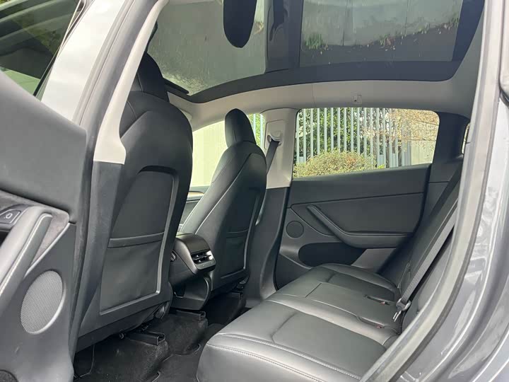 Фото 9 - Tesla Model Y