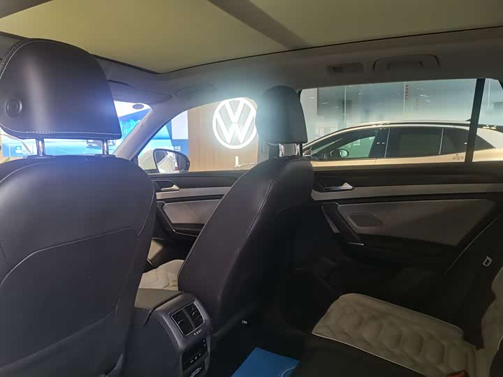 Фото 7 - Volkswagen Tayron
